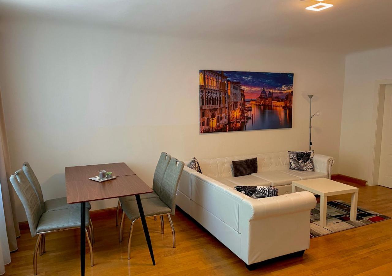 Apartment Wien Mitte Luaran gambar