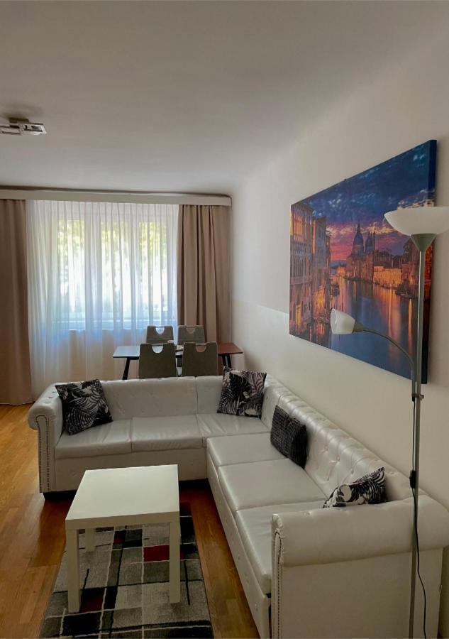 Apartment Wien Mitte Luaran gambar