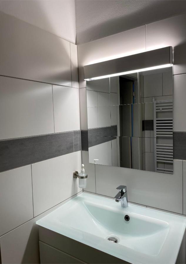 Apartment Wien Mitte Luaran gambar